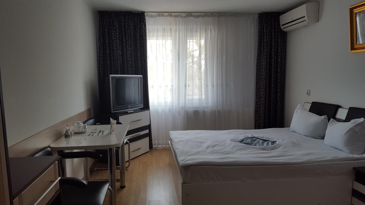 Hotel Confort Drochia Eksteriør bilde