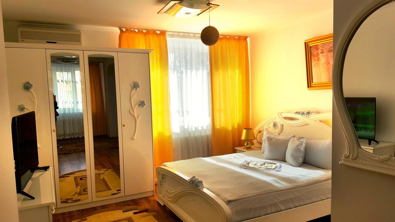 Hotel Confort Drochia Eksteriør bilde