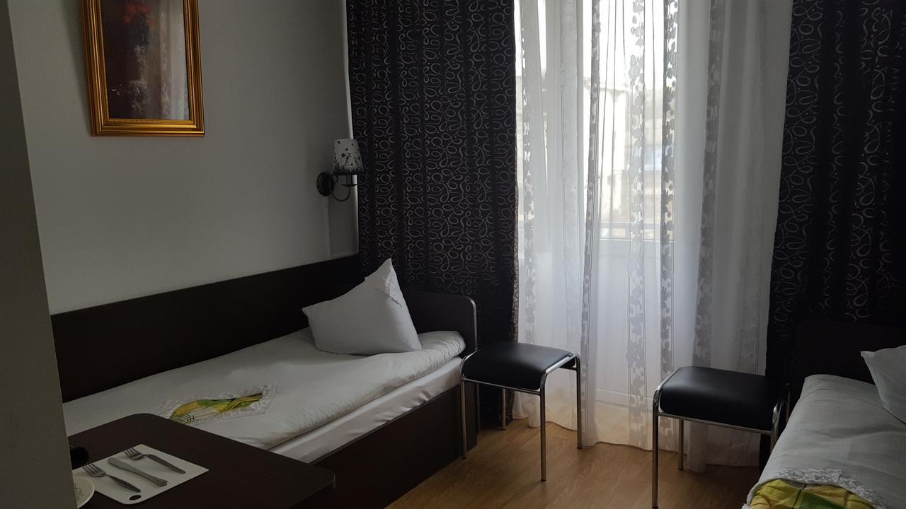Hotel Confort Drochia Eksteriør bilde