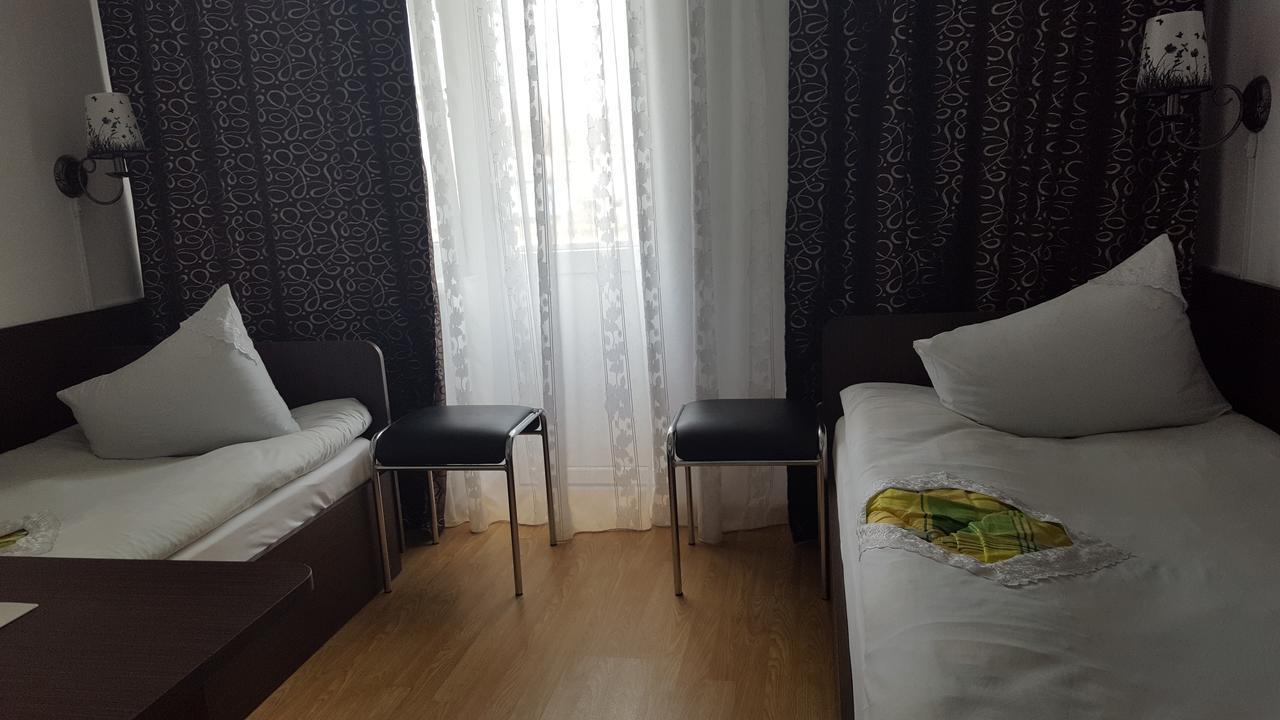 Hotel Confort Drochia Eksteriør bilde
